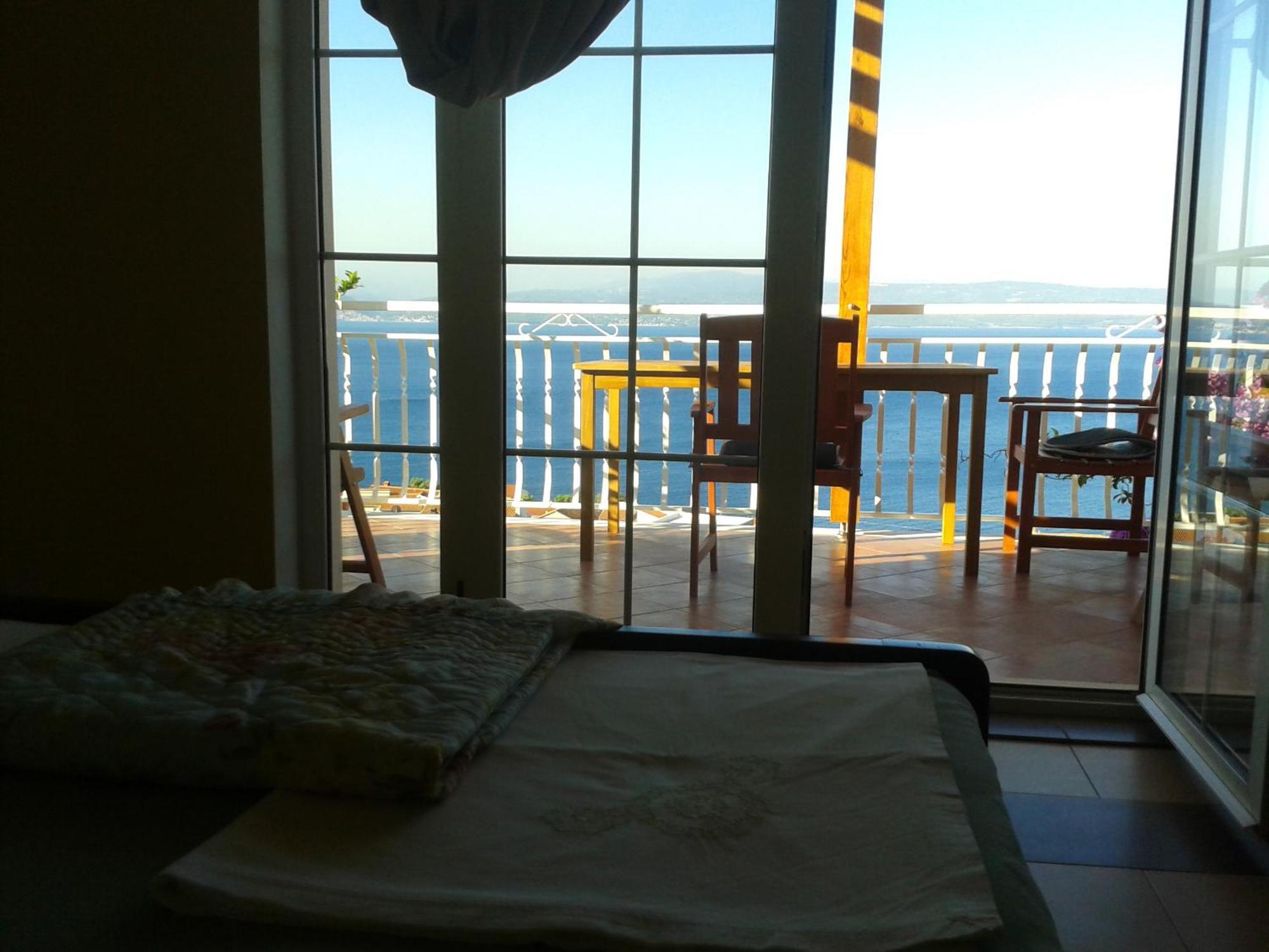 Guest House Adria Dugi Rat Ngoại thất bức ảnh