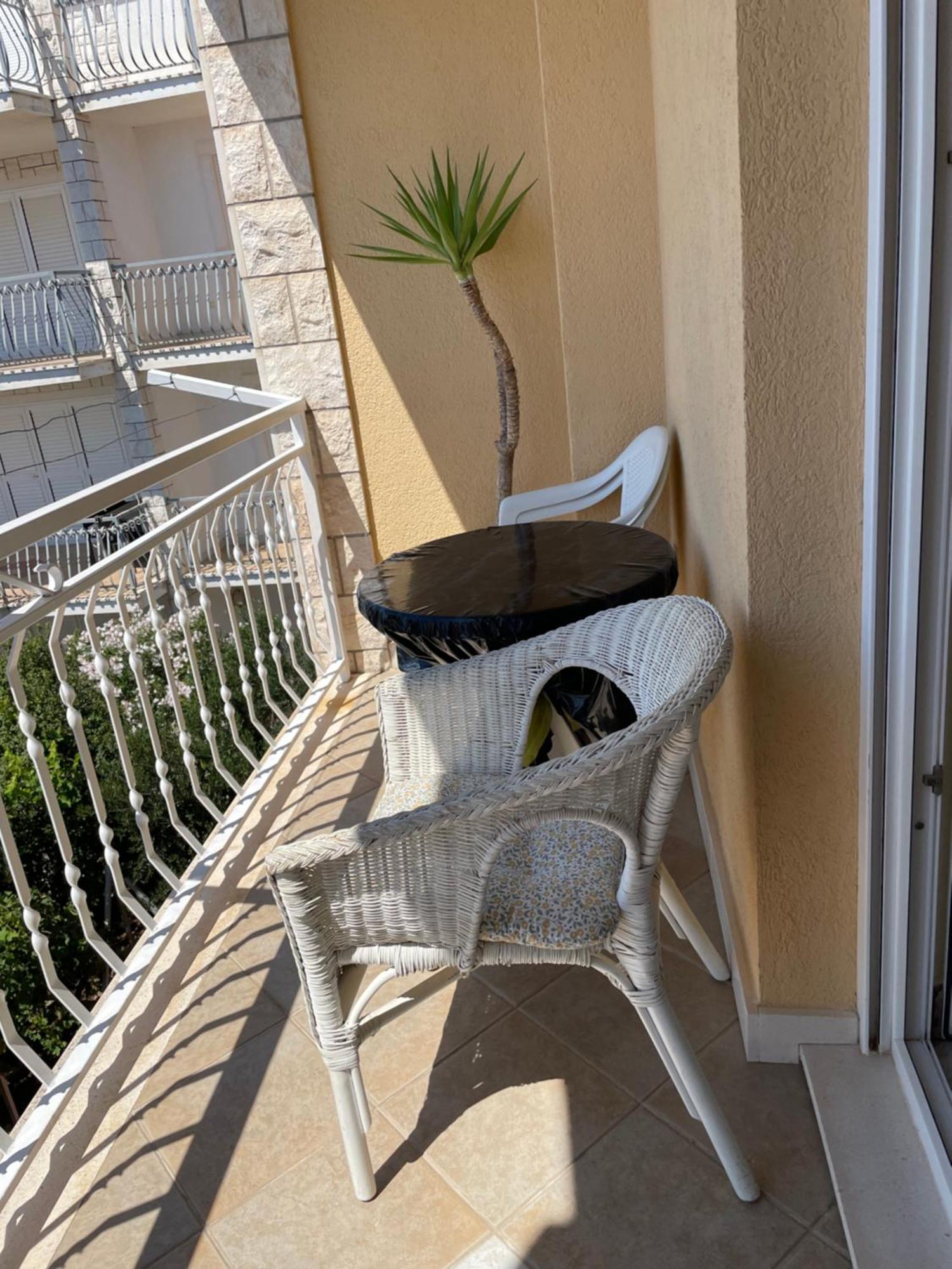 Guest House Adria Dugi Rat Ngoại thất bức ảnh